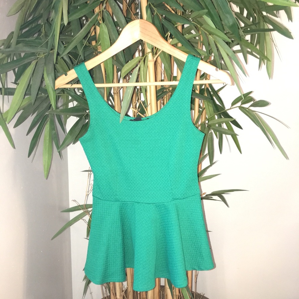 Green Flared Top - Picture 2 of 3